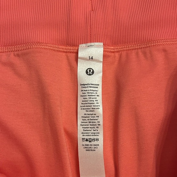 Lululemon Dance Studio Mid-Rise Cropped Pant
Sakura Pink, Size 14 - Picture 7 of 9